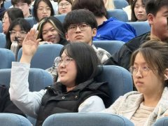 被誉青年创意的摇